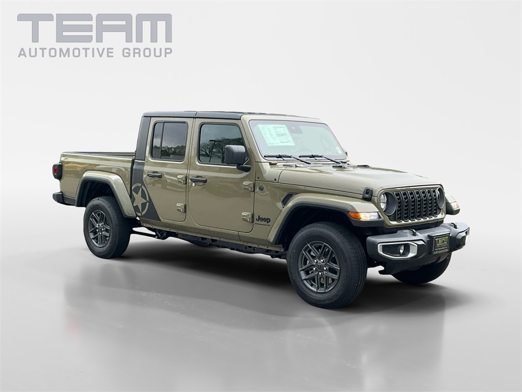 2025 Jeep Gladiator Sport S's photo