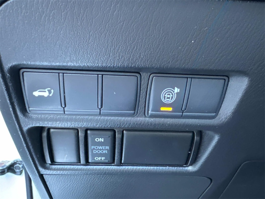 2021 Nissan Armada SL photo 26