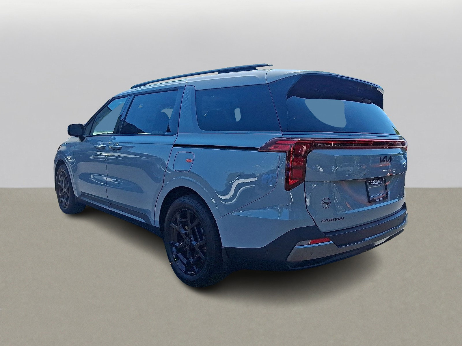 2026 Kia Carnival SX photo 2
