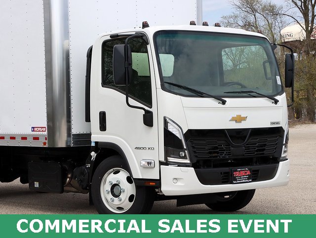 2025 Chevrolet Silverado 4500HD photo 2