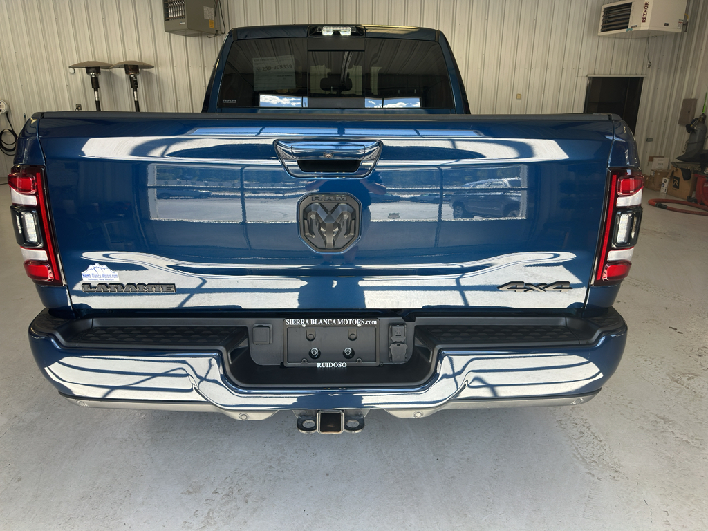 2022 Ram 3500 Laramie photo 4