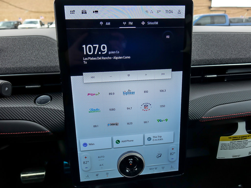 2025 FORD MUSTANG MACH-E - Image 19