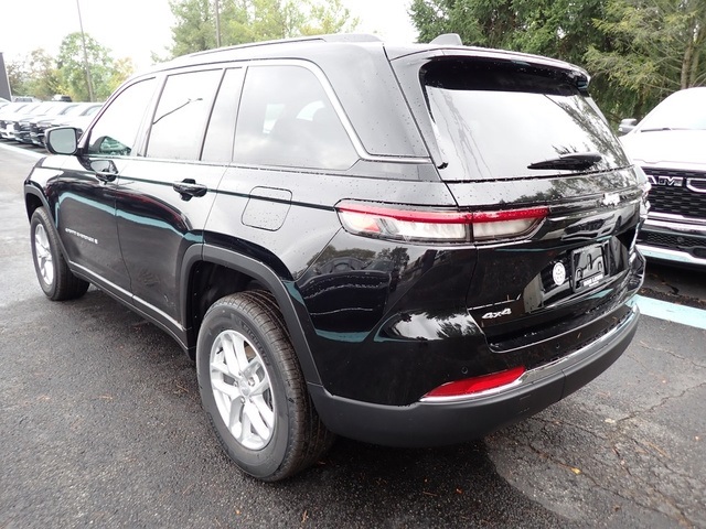 2025 Jeep Grand Cherokee Laredo X photo 2