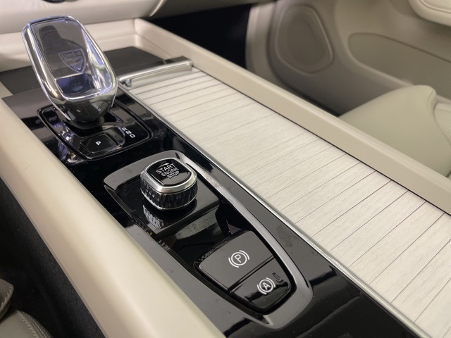 2026 Volvo XC60 photo 26