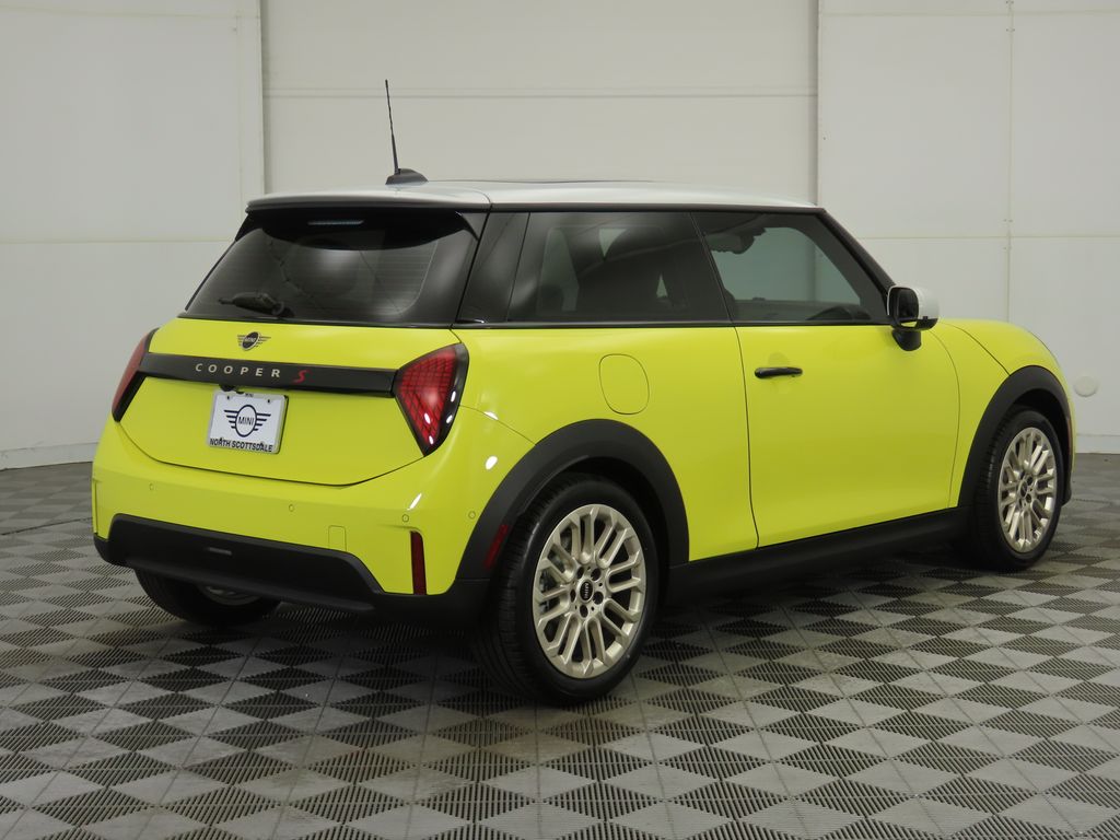 2026 Mini Cooper Hardtop S 2 Door Iconic photo 5