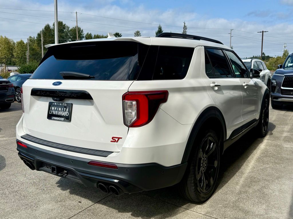 2022 Ford Explorer ST photo 5