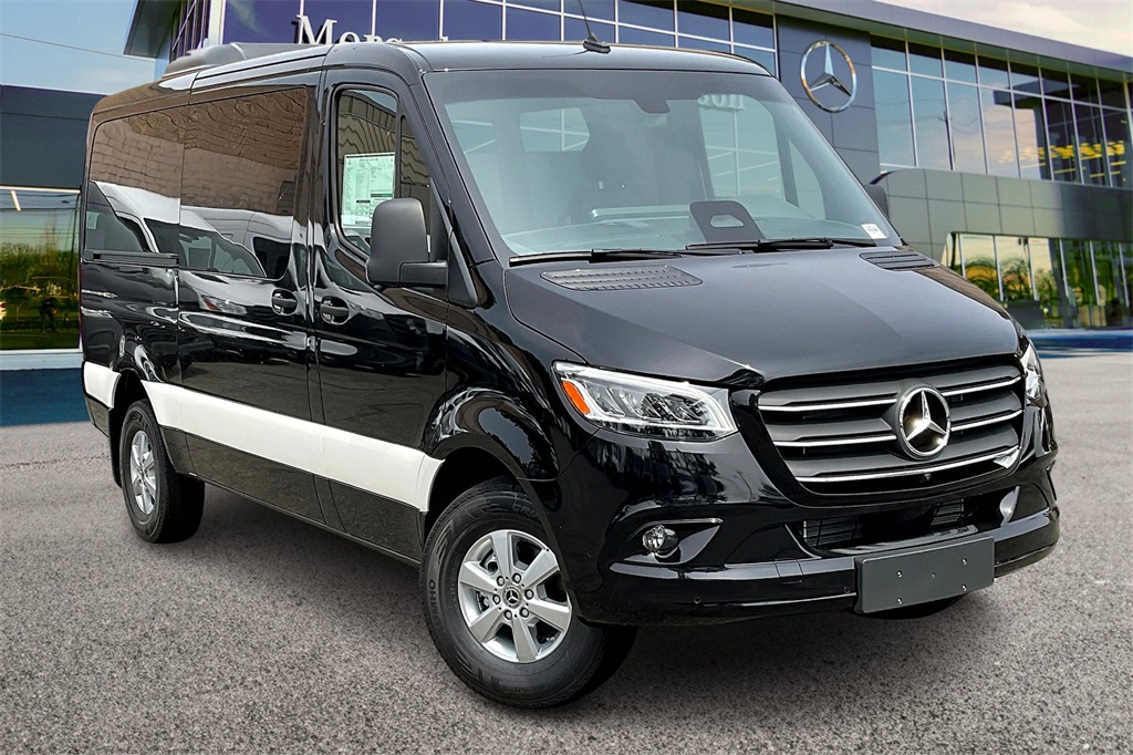2025 Mercedes-Benz Sprinter Cargo Van Base's photo