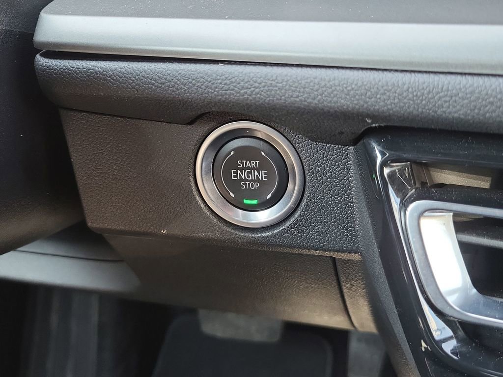 2025 Chevrolet Traverse photo 17