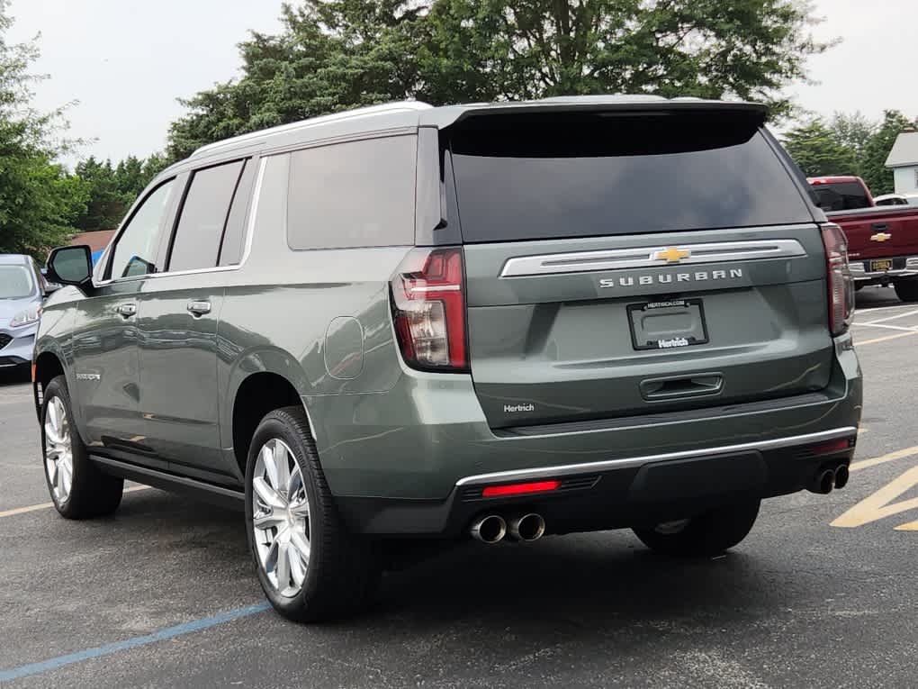 2024 Chevrolet Suburban High Country photo 4
