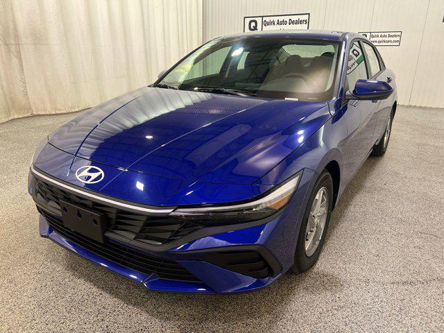 2025 Hyundai Elantra SE photo 4