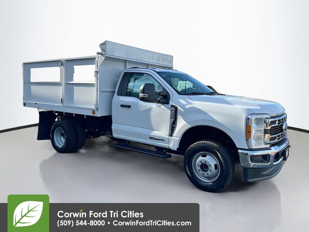 2023 Ford F-350 Super Duty Chassis Cab XL's photo