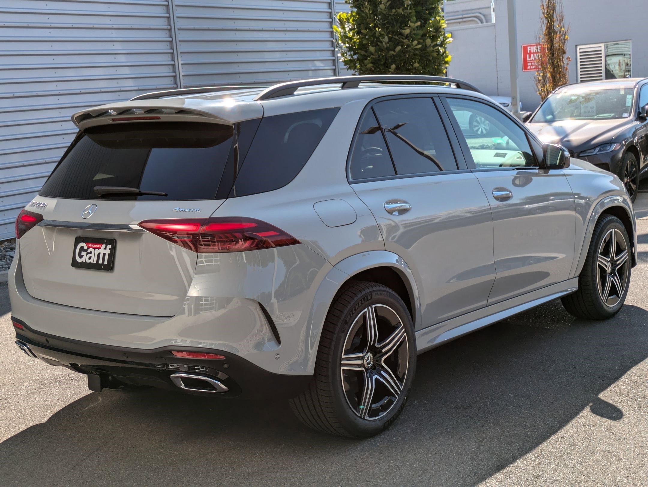 2025 Mercedes Benz GLE 450 4MATIC photo 3