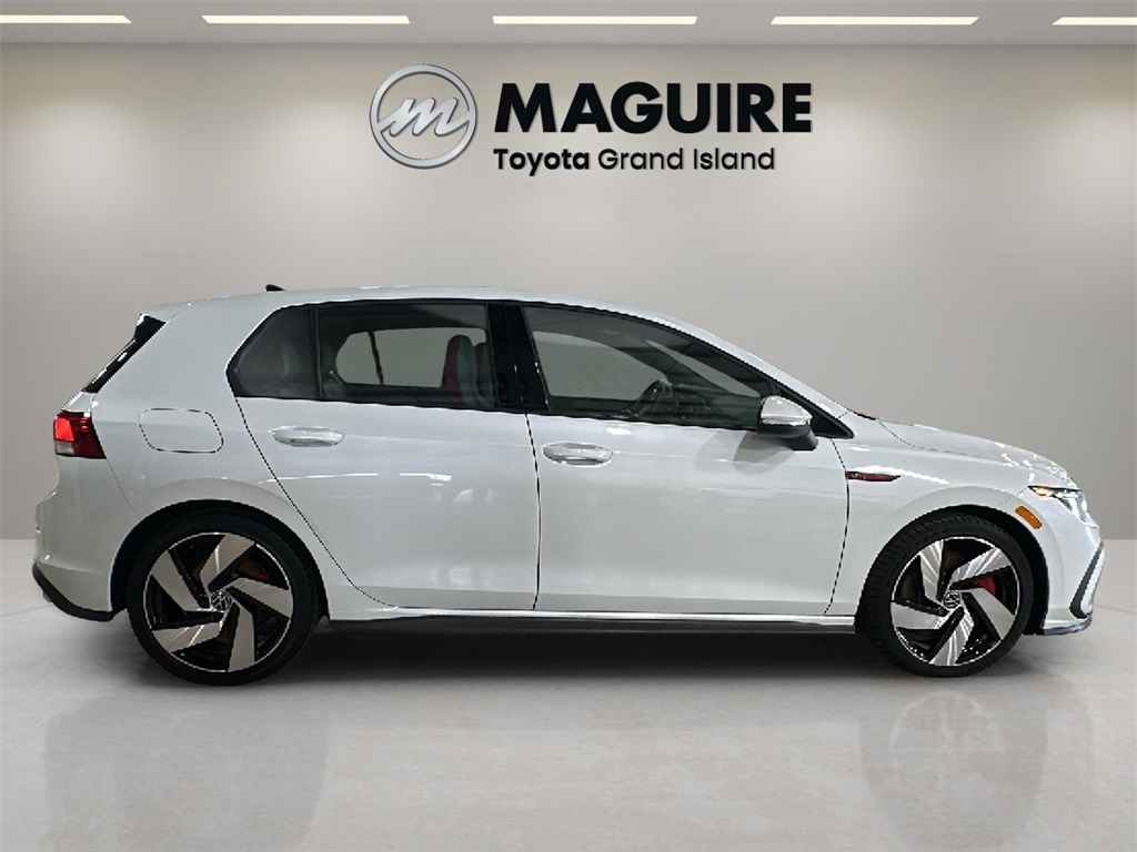 2022 Volkswagen Golf GTI SE photo 2