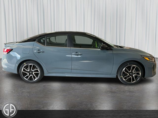 2025 Nissan Sentra SR photo 4