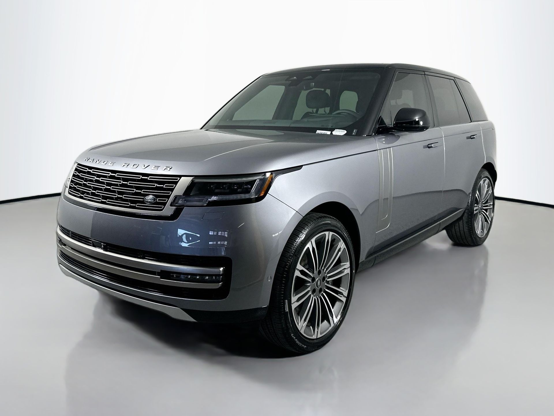 2025 Land Rover Range Rover SE's photo