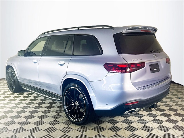 2026 Mercedes Benz GLS 450 4MATIC photo 4
