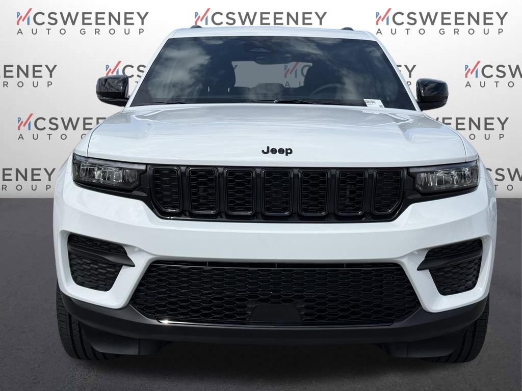 2025 Jeep Grand Cherokee Altitude photo 7