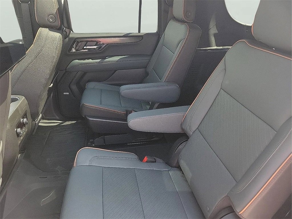 2026 Gmc Yukon XL AT4 photo 13