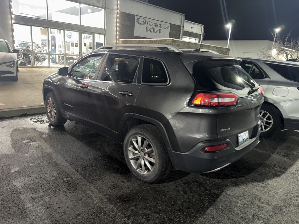 2018 Jeep Cherokee Limited photo 2