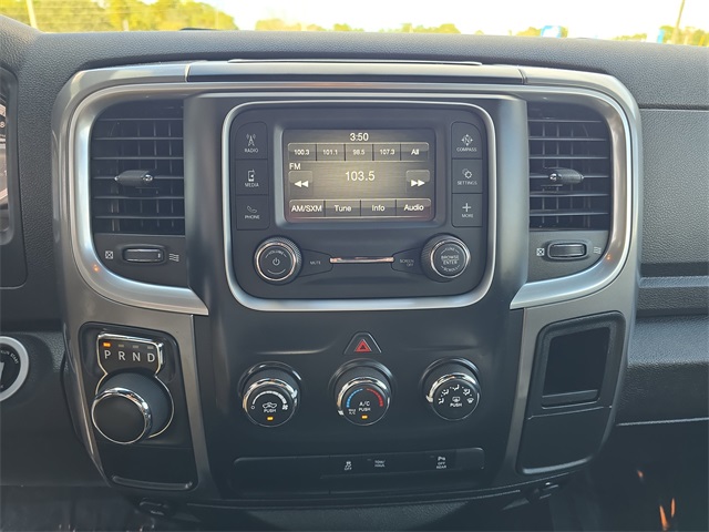 2024 Ram 1500 SLT Warlock photo 17
