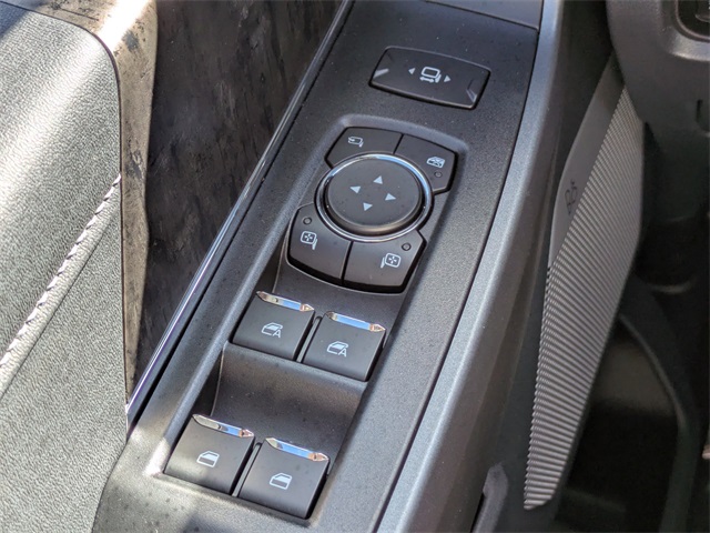 2025 Ford F-250 Lariat photo 25