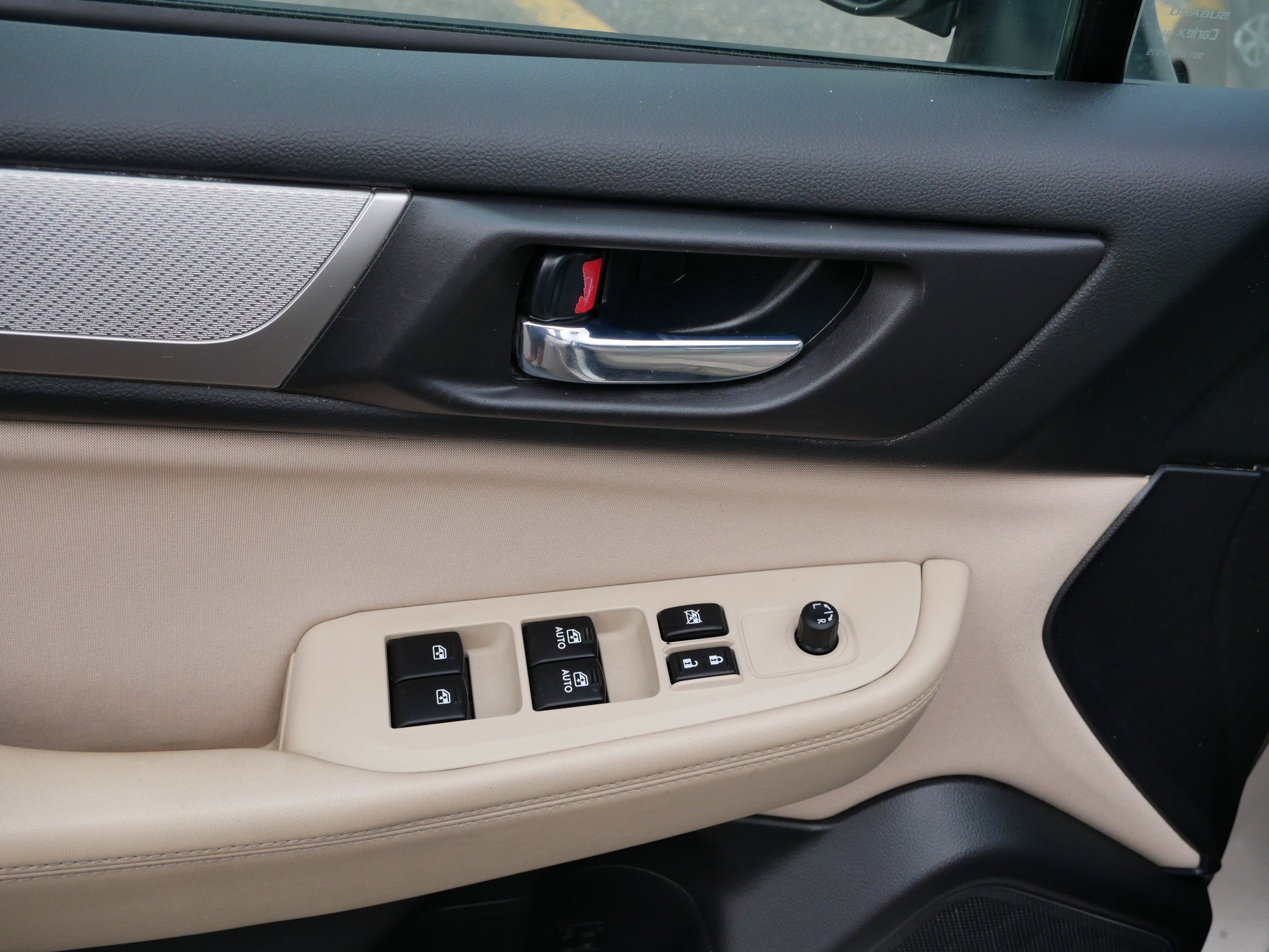2016 Subaru Legacy 2.5i Premium photo 19