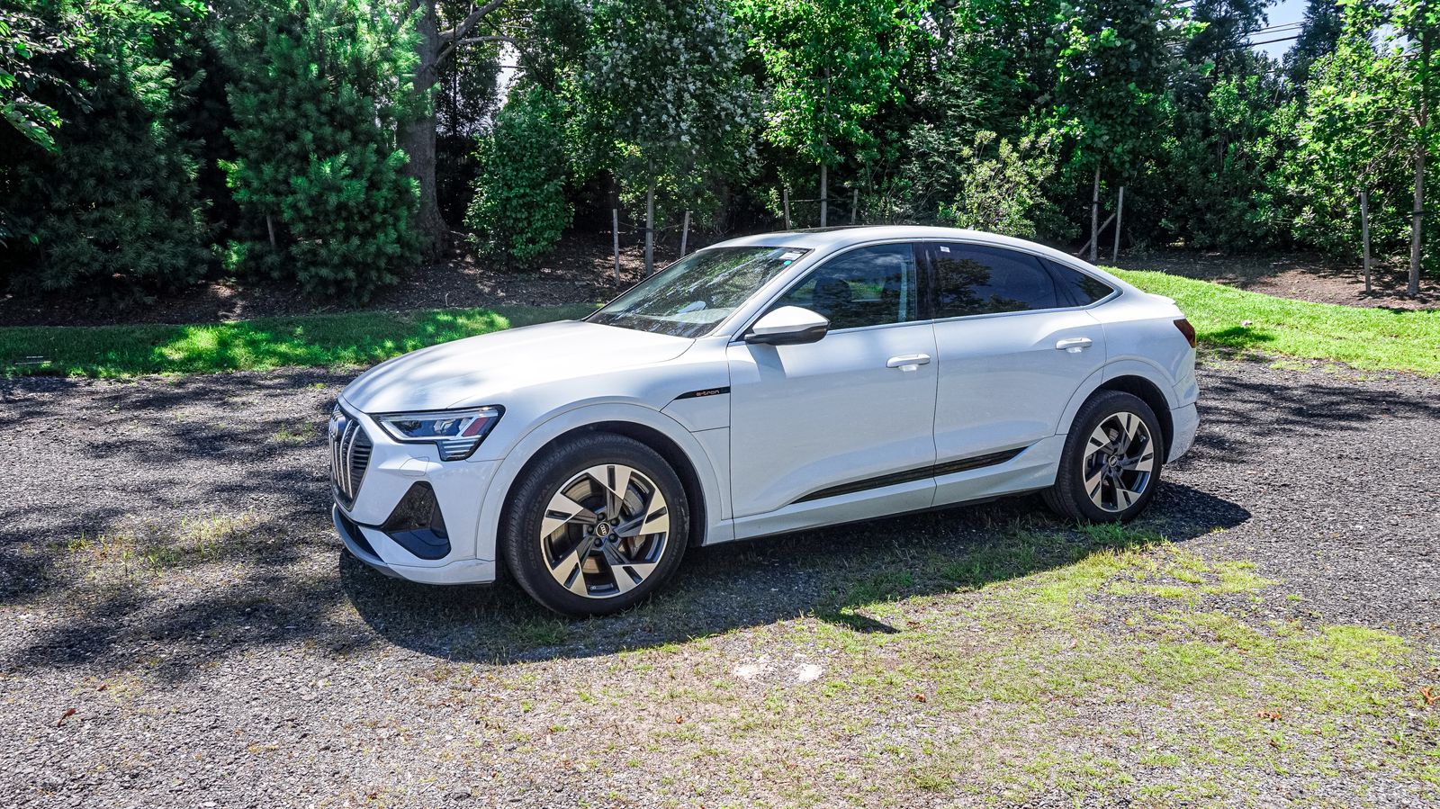2022 Audi e-tron Sportback S line Premium photo 3