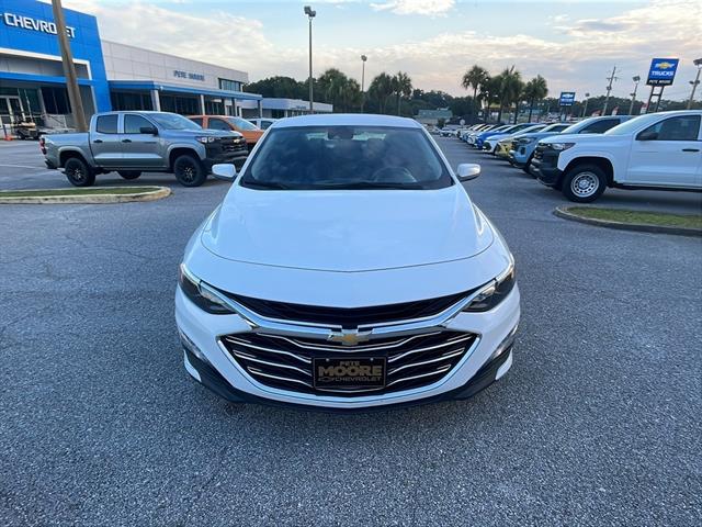 2023 Chevrolet Malibu 1LT photo 2
