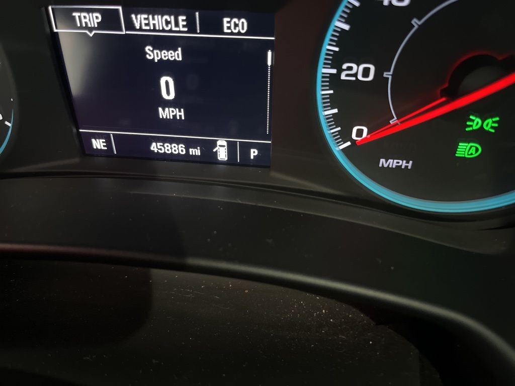 2021 Chevrolet Equinox LS photo 3