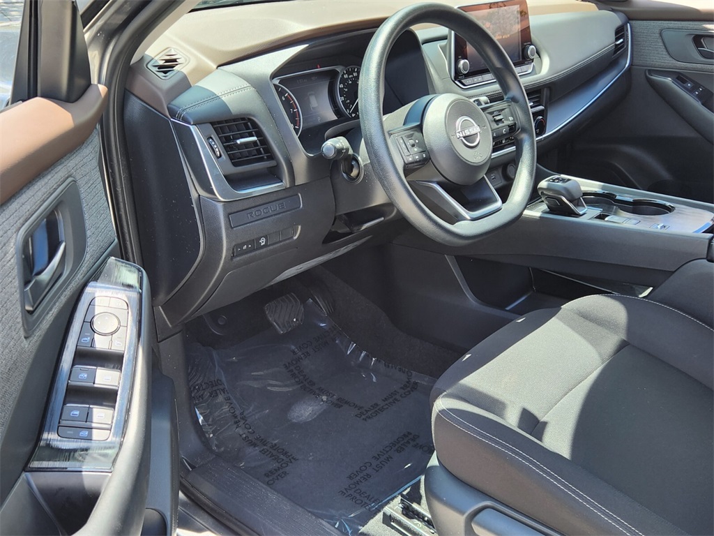 2023 Nissan Rogue S photo 11