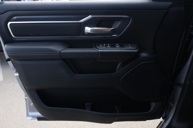 New 2026 Billet Silver Metallic Clear-Coat Exterior Paint RAM Big Horn/Lone Star image 21