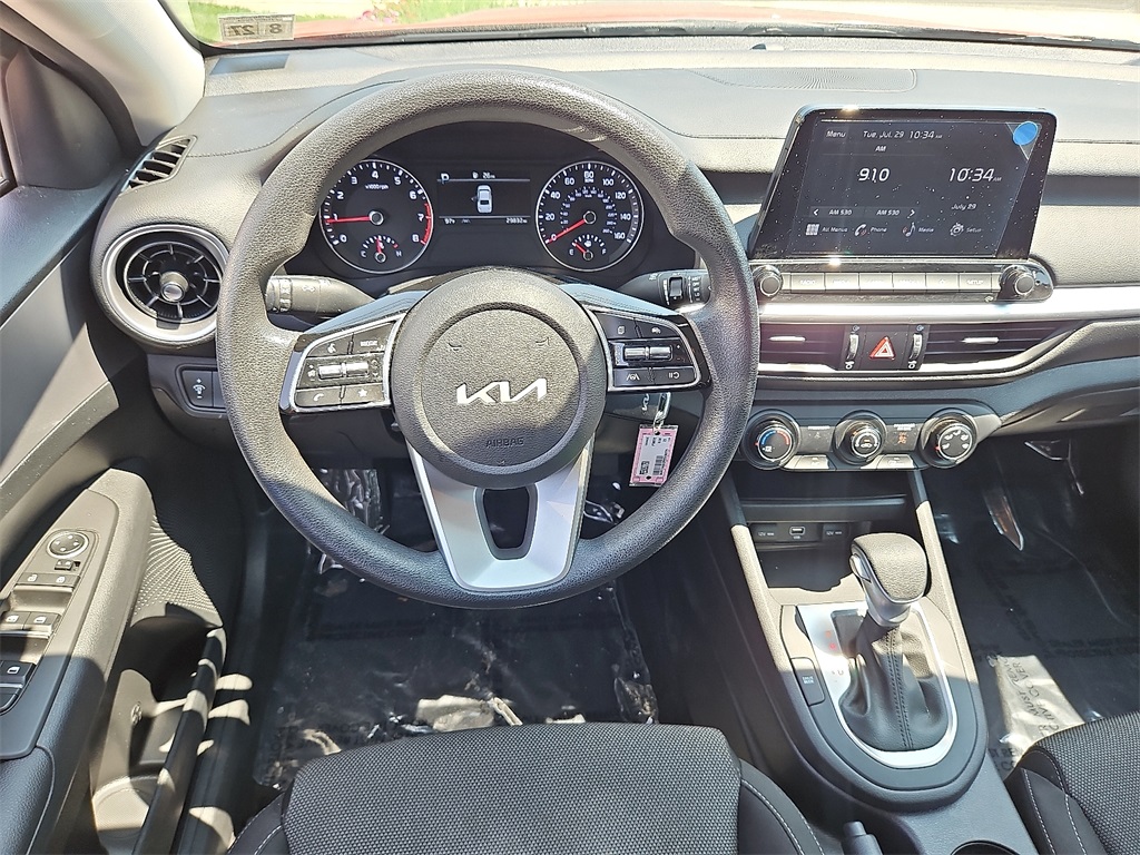 2023 Kia Forte LXS photo 9