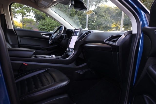 2024 Ford Edge SEL photo 32