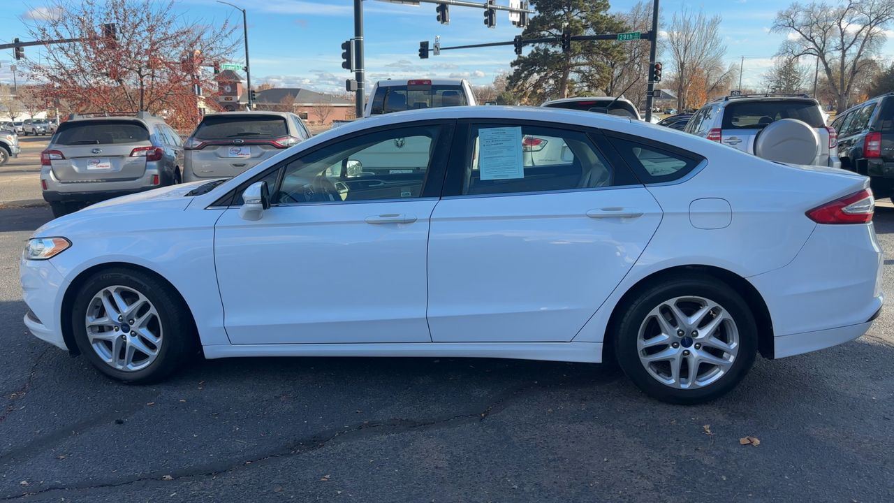 2016 Ford Fusion SE photo 4