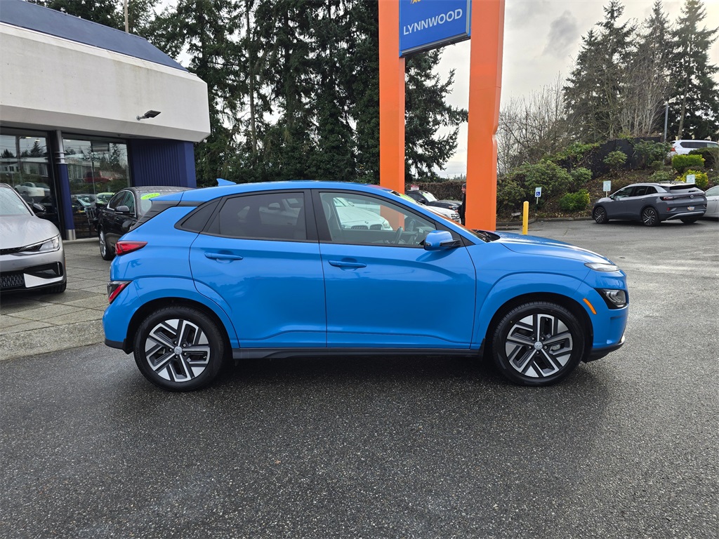 Used 2022 Hyundai Kona EV Limited with VIN KM8K53AG4NU157663 for sale in North Bend, WA