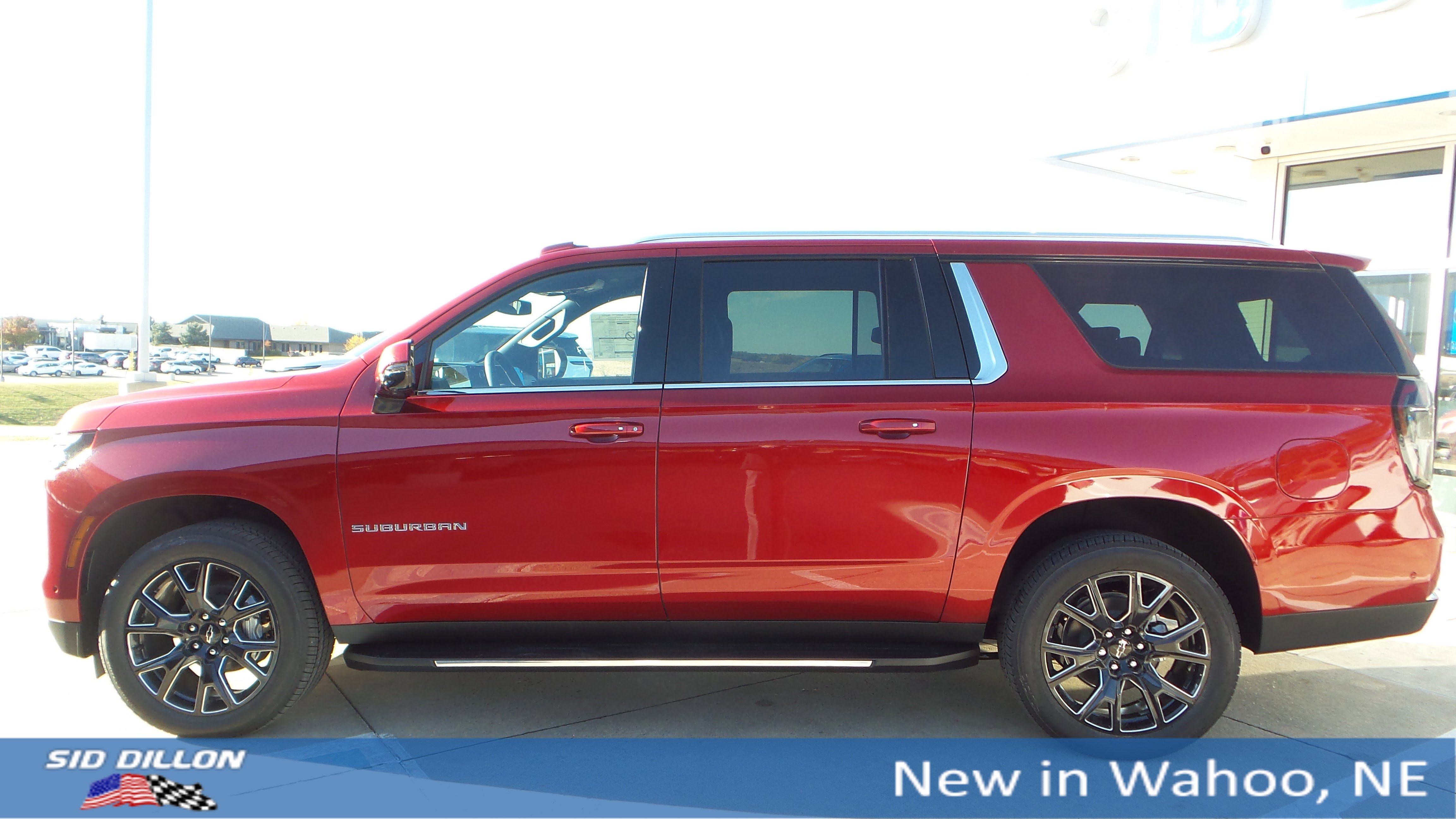 2026 Chevrolet Suburban LT photo 2