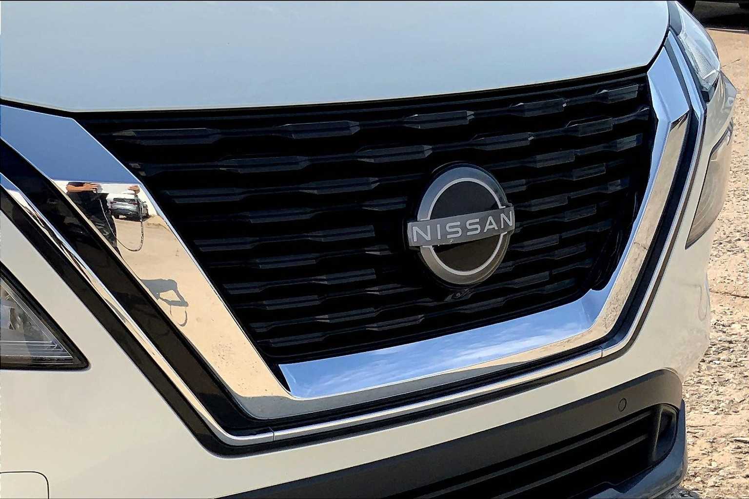 2023 Nissan Rogue SL photo 25