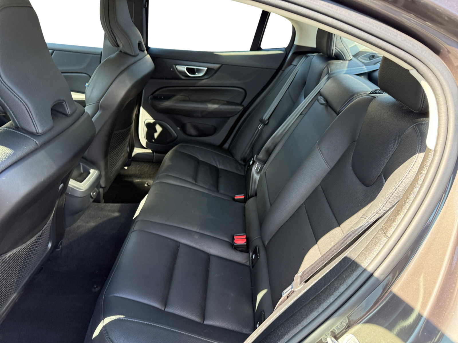 2024 Volvo S60 B5 Plus photo 16