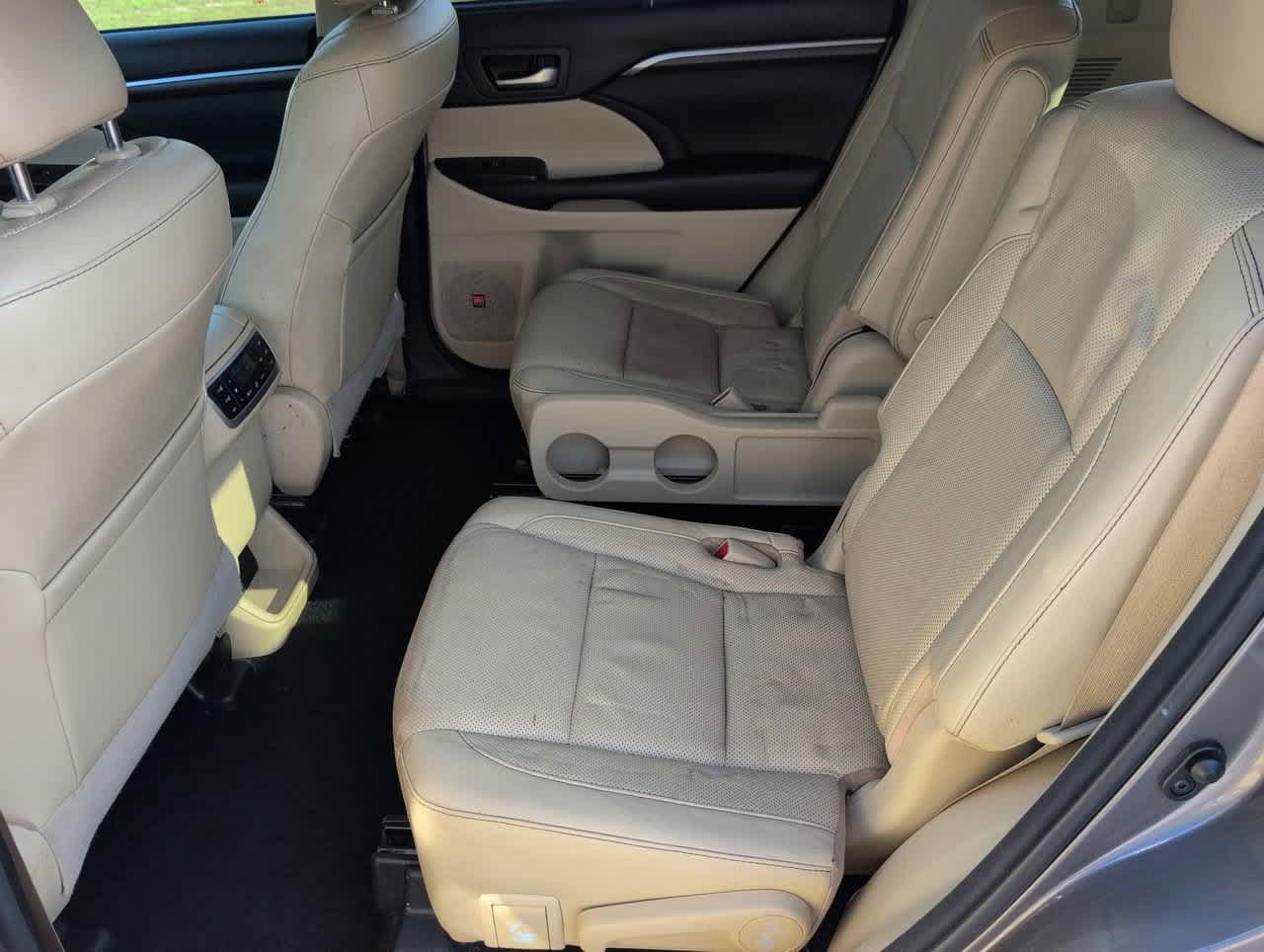 2016 Toyota Highlander Limited photo 15