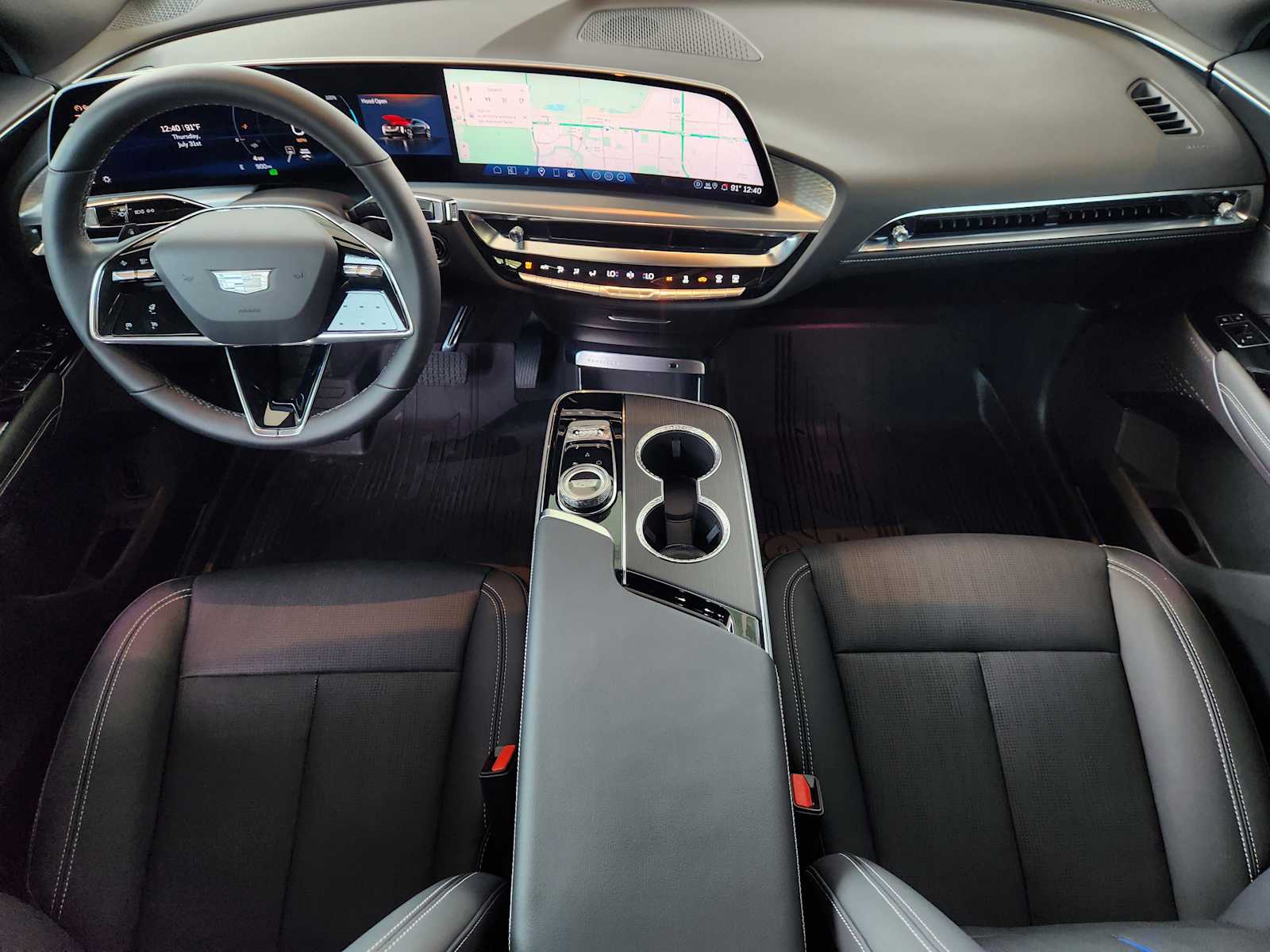 2025 Cadillac Lyriq Luxury photo 18
