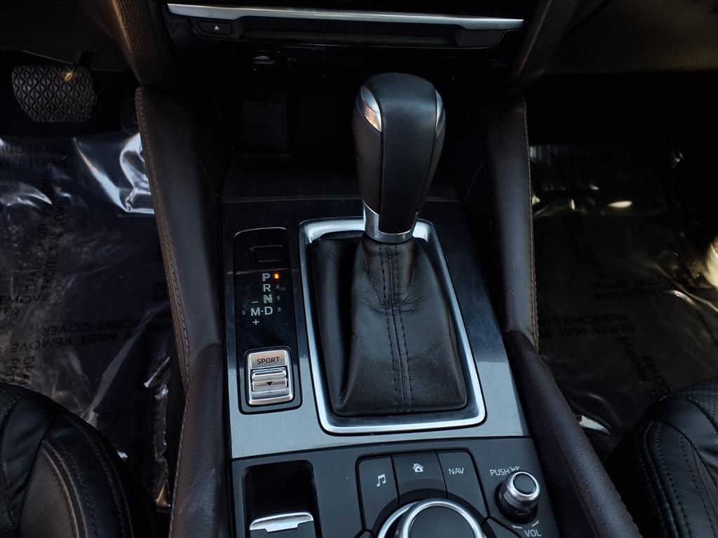 2017 Mazda Mazda6 Touring photo 9