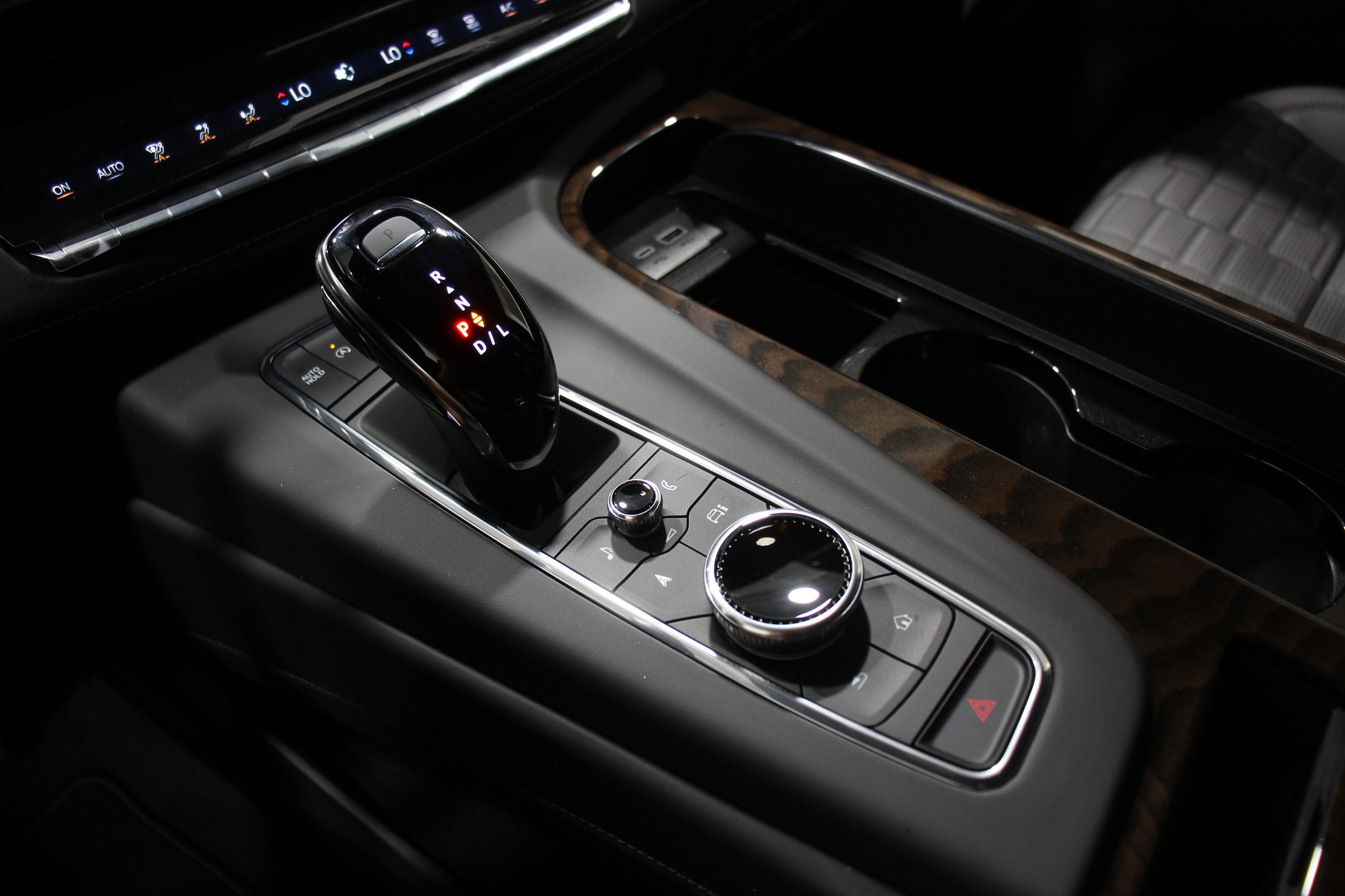 2024 Cadillac Escalade ESV Sport Platinum photo 17