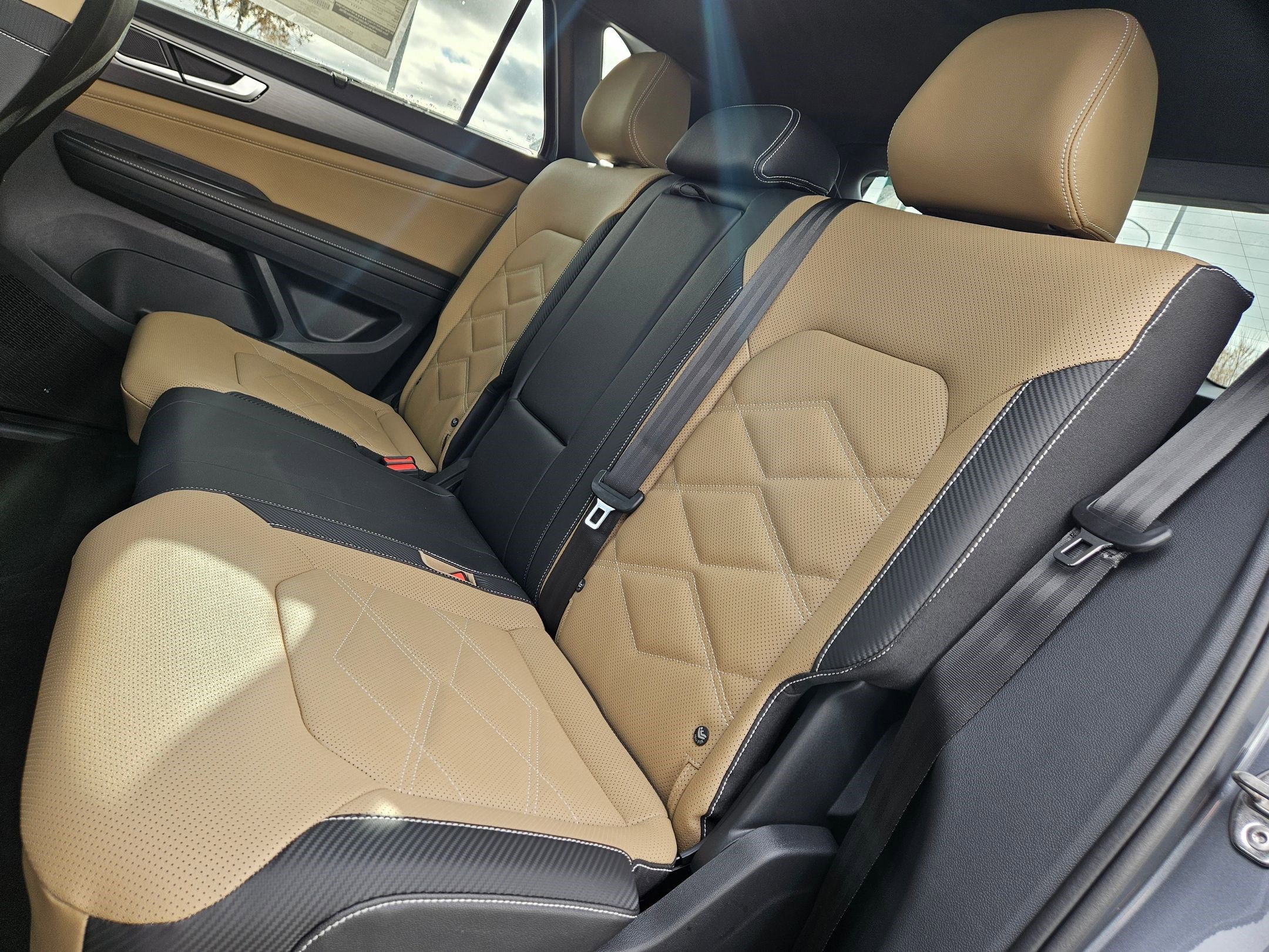 2025 Volkswagen Atlas Cross Sport SE Technology photo 10