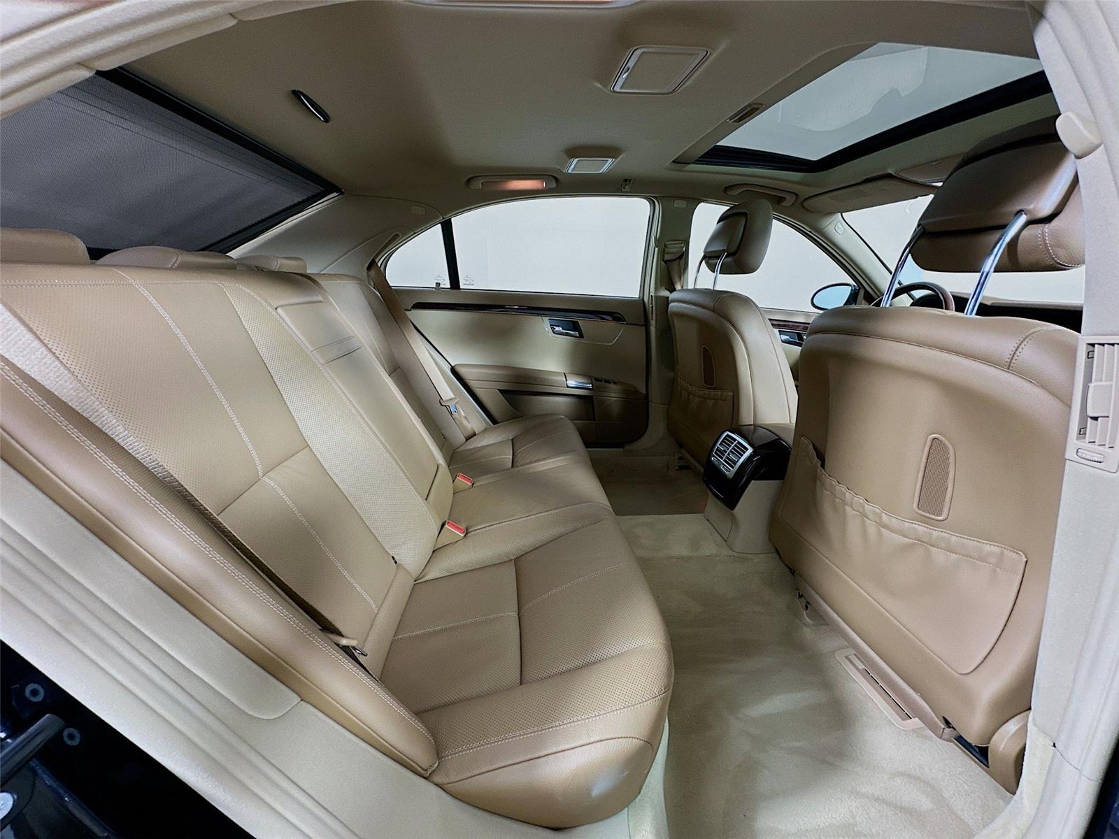 2009 Mercedes Benz S 4MATIC photo 27