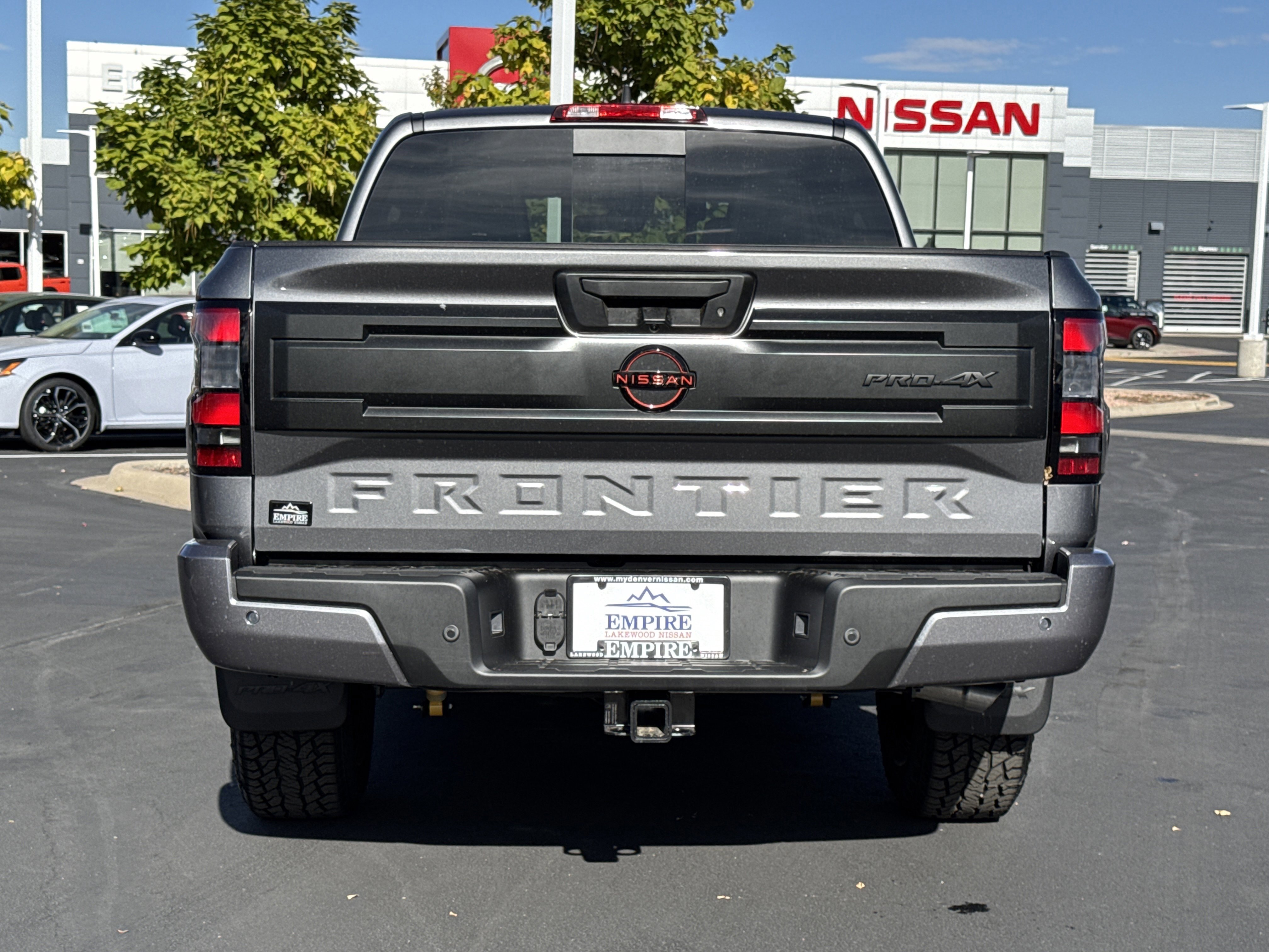 2026 Nissan Frontier PRO-4X photo 2