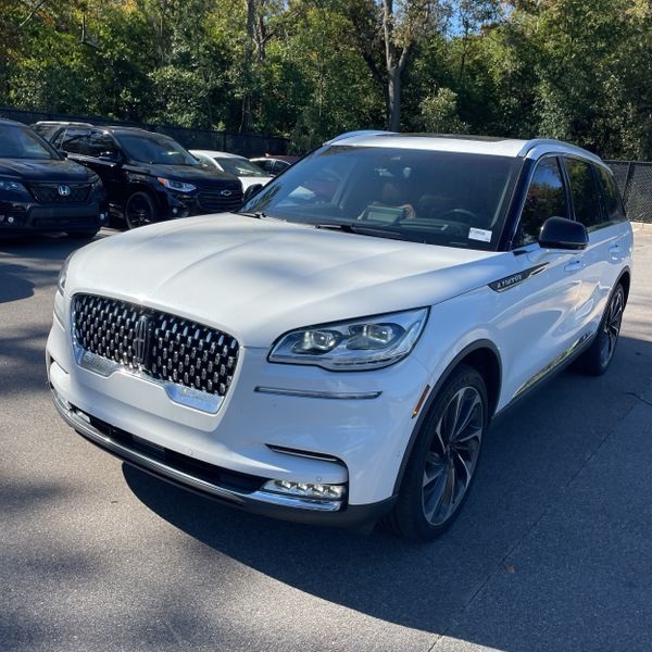 2021 Lincoln Aviator Reserve photo 2