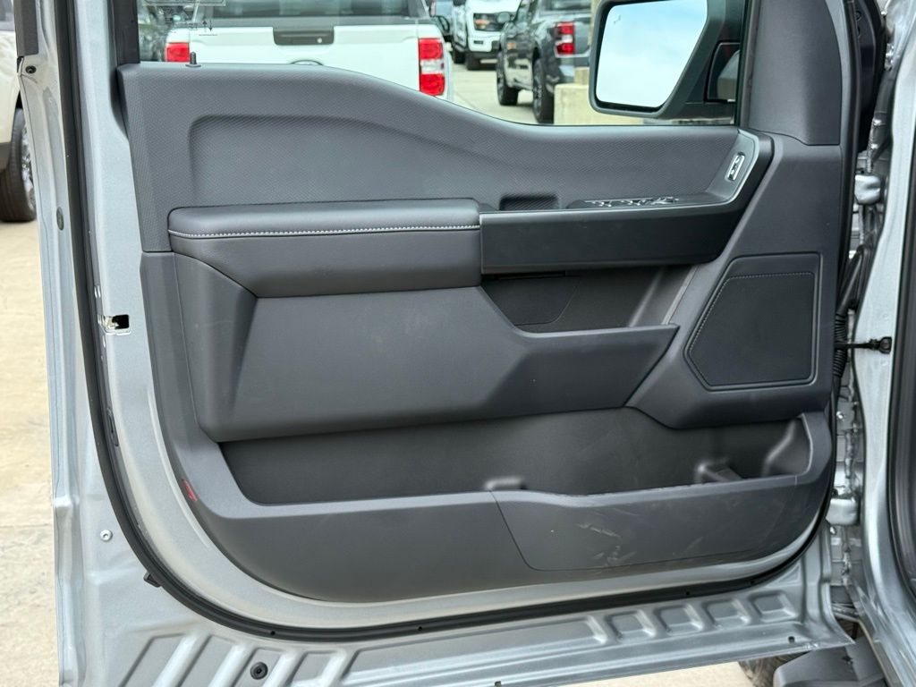 2025 Ford F-150 STX photo 14