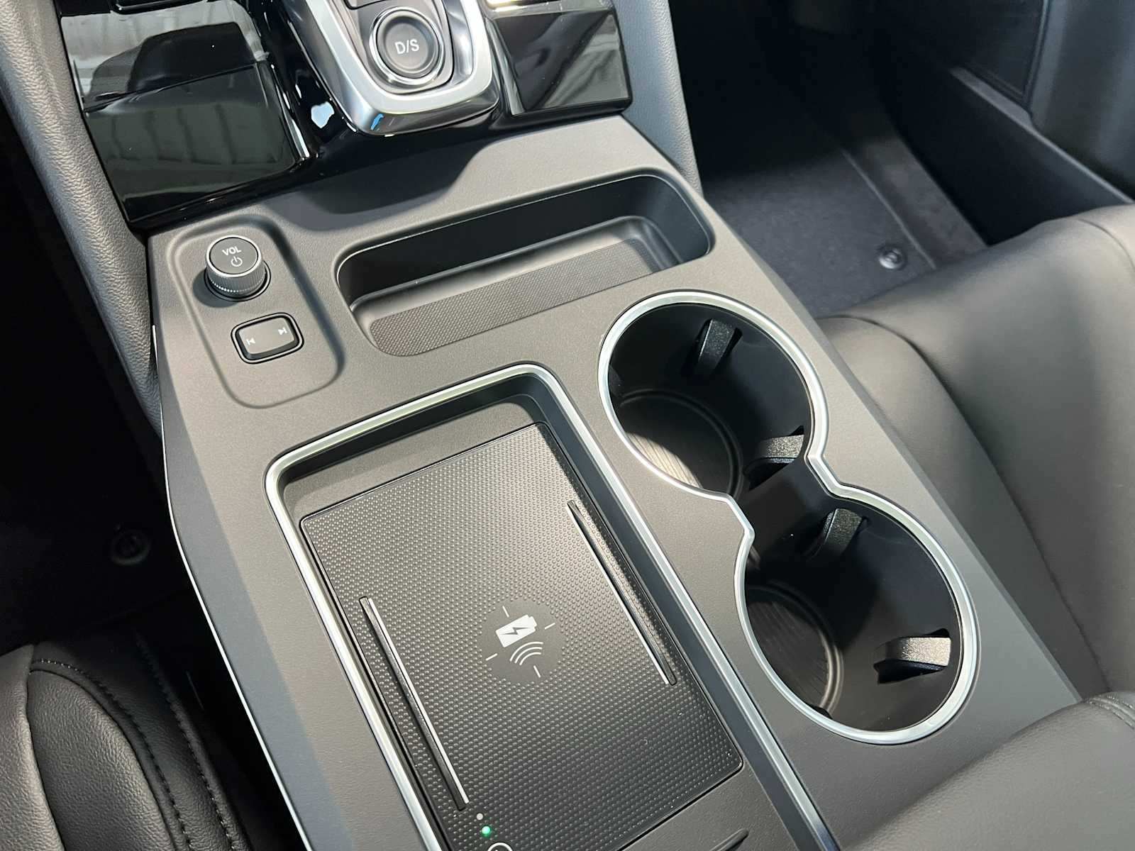 2026 Acura MDX SH-AWD photo 18