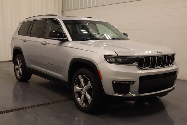 2021 Jeep Grand Cherokee Limited photo 2
