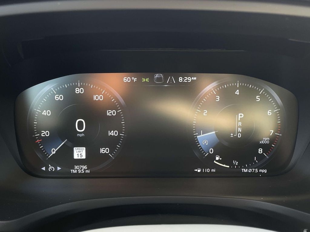 2020 Volvo V60 T5 Momentum photo 12